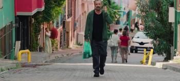 Screenshot 2 from 10 Days of a Curious Man (Full Movie)