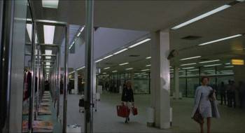 Screenshot 2 from 1,000 Convicts and a Woman (Full Movie)