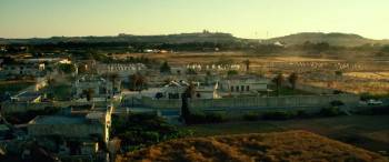 Screenshot 1 from 13 Hours: The Secret Soldiers of Benghazi (Full Movie)