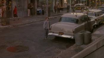 Screenshot 3 from 29th Street (Full Movie)