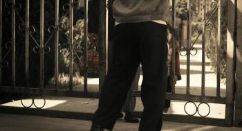 Screenshot 3 from 33 Postcards (Full Movie)