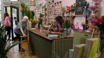 Screenshot 2 from A Bestselling Kind of Love (Full Movie)