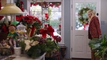 Screenshot 2 from A Christmas Arrangement (Full Movie)
