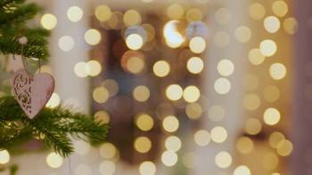 Screenshot 3 from A Christmas Wish (Full Movie)