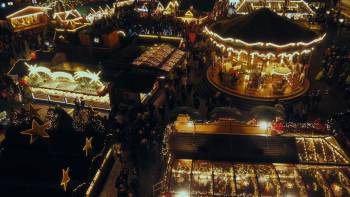 Screenshot 1 from A European Christmas (Full Movie)