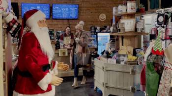 Screenshot 3 from A Fireman for Christmas (Full Movie)