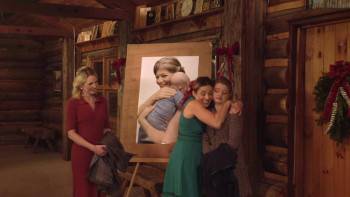 Screenshot 2 from A Jar Full of Christmas (Full Movie)