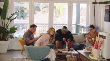 Screenshot 3 from A Love Yarn (Full Movie)
