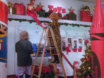 Screenshot 1 from A Mom for Christmas (Full Movie)