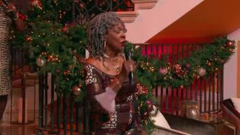 Screenshot 2 from A Motown Christmas (Full Movie)