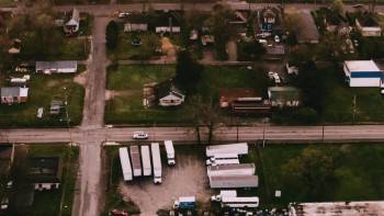 Screenshot 2 from A Murder in Oakland: Beauty Is Deadly (Full Movie)