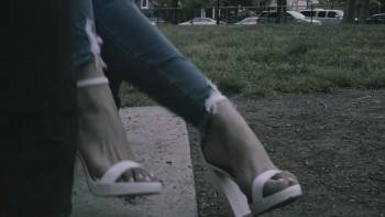 Screenshot 3 from A Murder in Oakland: Beauty Is Deadly (Full Movie)