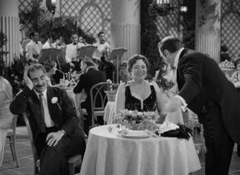 Screenshot 2 from A Night at the Opera (Full Movie)