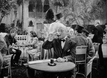 Screenshot 2 from A Night in Casablanca (Full Movie)