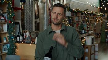 Screenshot 2 from A Novel Noel (Full Movie)