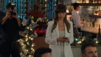 Screenshot 3 from A Novel Noel (Full Movie)