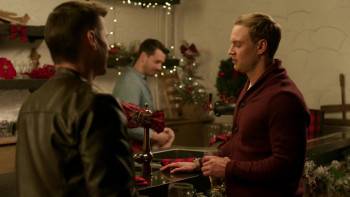 Screenshot 3 from A Sprinkle of Christmas (Full Movie)