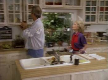 Screenshot 3 from A Very Brady Christmas (Full Movie)