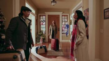 Screenshot 1 from A Vineyard Christmas (Full Movie)
