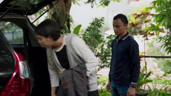 Screenshot 3 from Ali & the Queens (Full Movie)