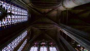 Screenshot 2 from Alien Crystal Palace (Full Movie)