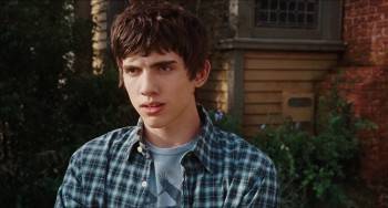 Screenshot 2 from Aliens in the Attic (Full Movie)