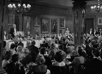 Screenshot 3 from All About Eve (Full Movie)