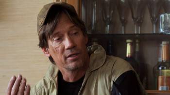Screenshot 3 from Alone for Christmas (Full Movie)