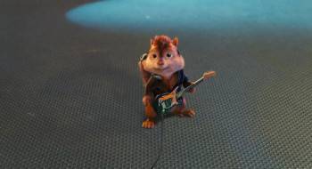Screenshot 3 from Alvin and the Chipmunks: The Squeakquel (Full Movie)
