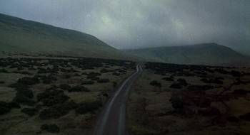 Screenshot 3 from An American Werewolf in London (Full Movie)