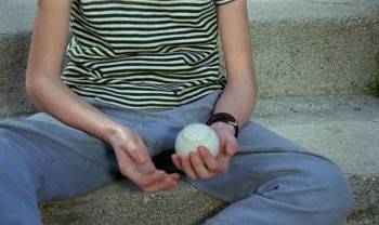 Screenshot 1 from ...And Hope to Die (Full Movie)