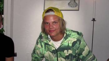 Screenshot 3 from Avicii - I'm Tim (Full Movie)