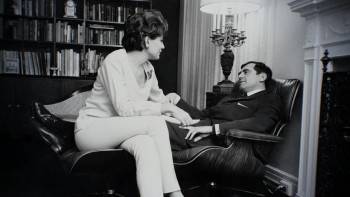 Screenshot 3 from Barbara Walters: Tell Me Everything (Full Movie)