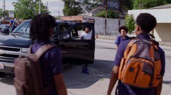 Screenshot 2 from Barbershop: The Next Cut (Full Movie)