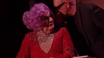 Screenshot 3 from Barry Humphries: The Last Laugh (Full Movie)