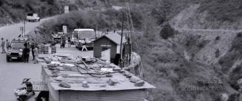 Screenshot 1 from Batti Gul Meter Chalu (Full Movie)