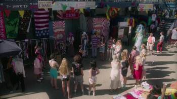 Screenshot 1 from Beaches (Full Movie)