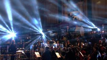Screenshot 2 from Bill Bailey's Remarkable Guide to the Orchestra (Full Movie)