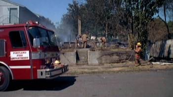 Screenshot 1 from Bongwater (Full Movie)