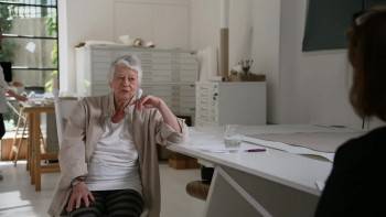 Screenshot 3 from Bridget Riley: Painting the Line (Full Movie)