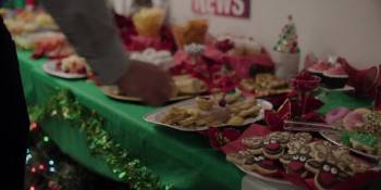Screenshot 3 from Catch Me If You Claus (Full Movie)