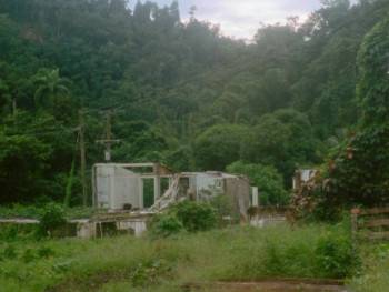 Screenshot 2 from Cette maison (Full Movie)