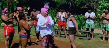 Screenshot 2 from Chameli Ki Shaadi (Full Movie)