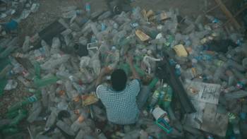 Screenshot 1 from Chaos, Disorder (Full Movie)