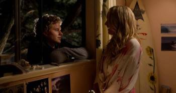 Screenshot 1 from Chasing Mavericks (Full Movie)