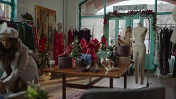 Screenshot 1 from Christmas by Design (Full Movie)