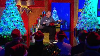 Screenshot 2 from Christmas Comedy Club with Lost Voice Guy (Full Movie)