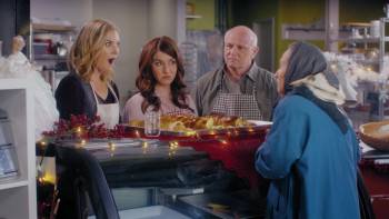 Screenshot 2 from Christmas Cupcakes (Full Movie)