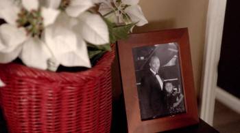 Screenshot 2 from Christmas Déjà Vu (Full Movie)