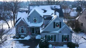 Screenshot 1 from Christmas on Windmill Way (Full Movie)